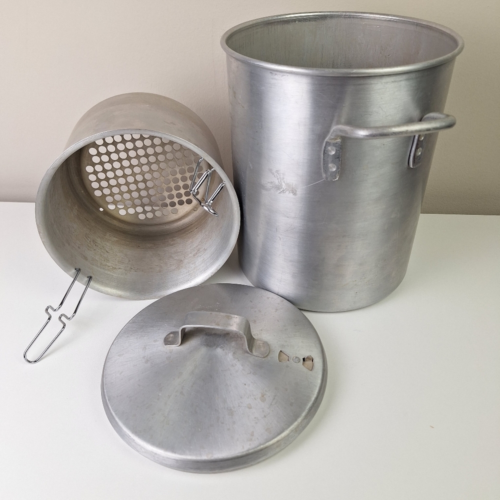 Vintage Leyse Aluminum 6 Qt Steamer with Basket & Vented Lid #2576 USA